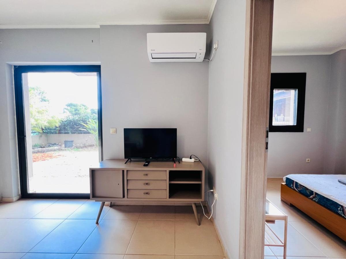 Maos Home Airport Free Shuttle Vravrona Exterior photo